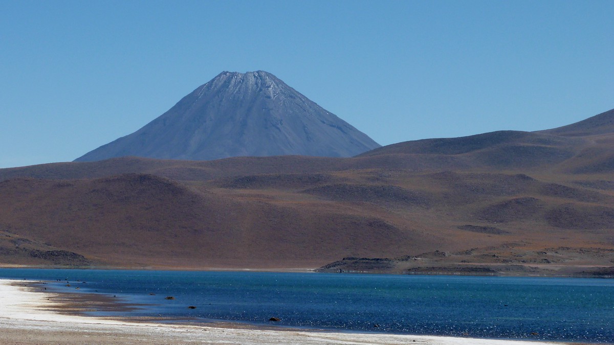 Die vulkanische Cordillera Occidental in Bolivien